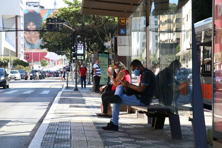 Menos de 25% das ocupações no Brasil têm potencial de teletrabalho