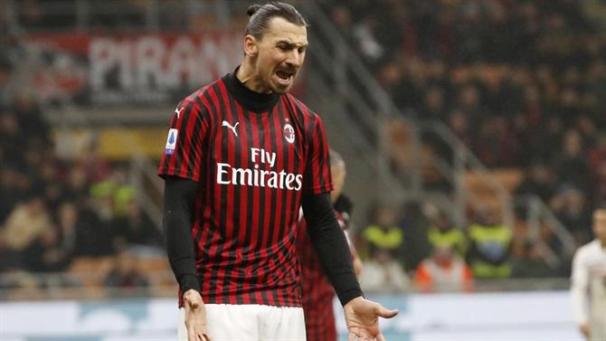 Zlatan Ibrahimovic: quatro times têm interesse em contratar o craque