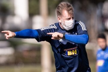 Preparador do Cruzeiro revela surpresa com estado físico dos jogadores: ‘Voltaram em situação muito boa’
