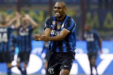 Diretor do Villa Nova admite possibilidade de contratar lateral-direito Maicon, ex-Seleção