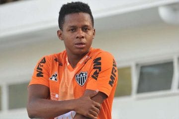 Meia Cazares volta aos trabalhos na Cidade do Galo