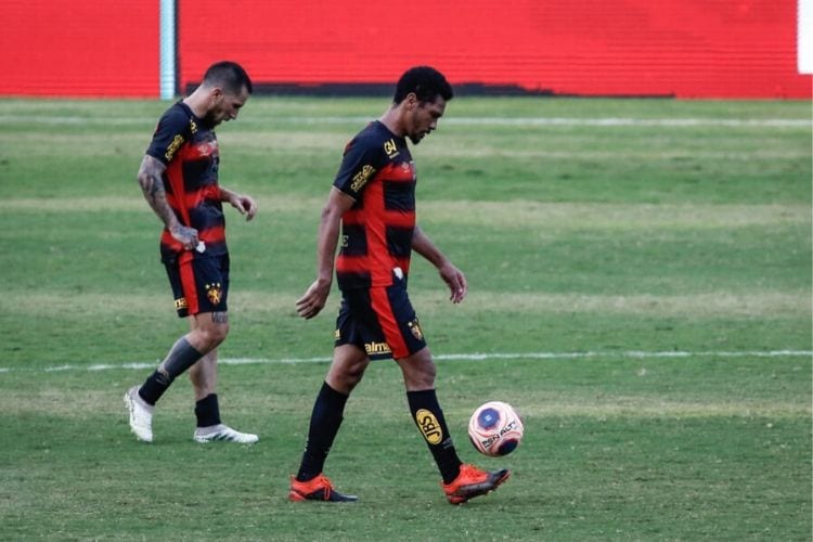Após perder pra o Santa, Hernane diz que Sport foi eliminado por tropeços no início do PE