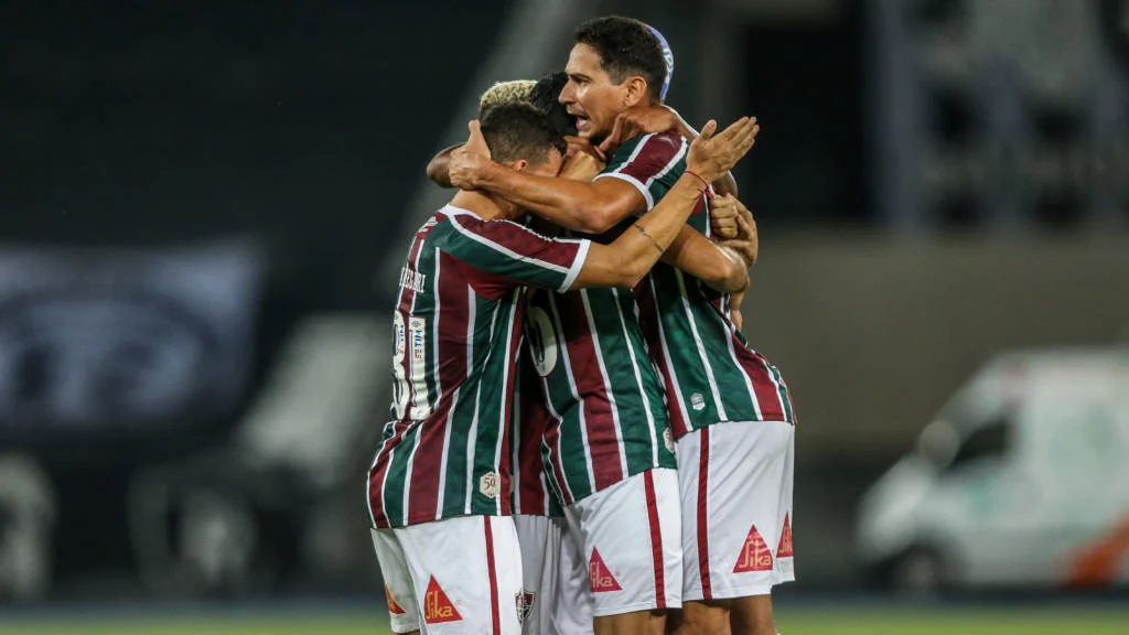 Fluminense vence Botafogo em amistoso no Nilton Santos e fica com a Taça Gerson