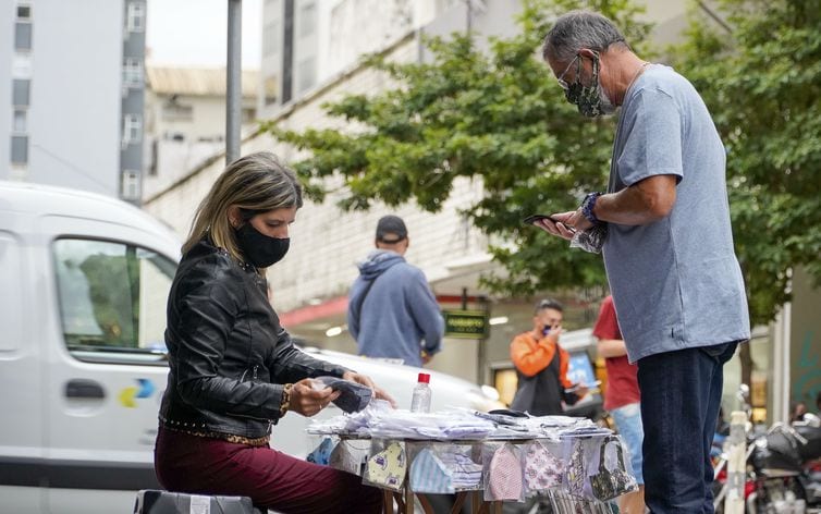 IBGE: Desocupação sobe em 11 estados no 2º trimestre