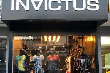 Loja Invictus faz liquidação em pleno Dia dos Pais