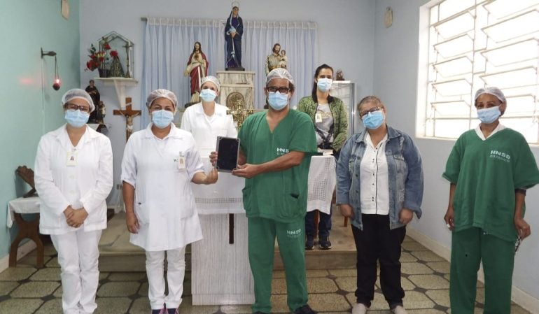 Pacientes da UTI do HNSD poderão conversar com parentes por chamadas de vídeo