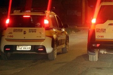 Fiat Uno encontrado no Clóvis Alvim foi furtado na Vila Santa Rosa