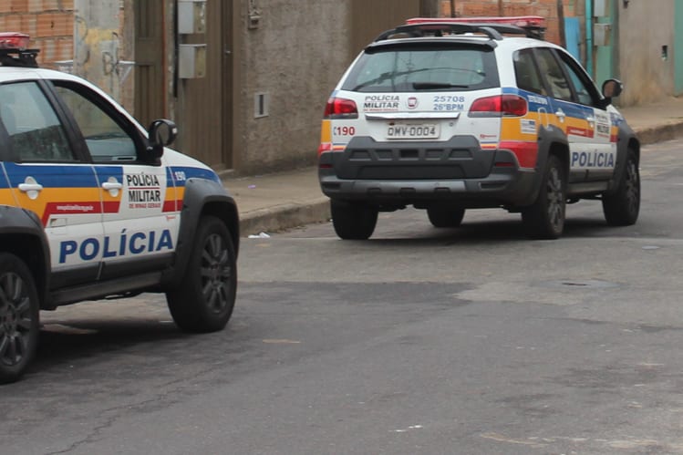 Após agredir a mulher, homem ameaça colocar fogo em residência