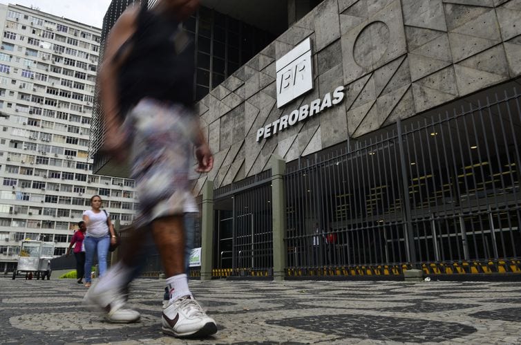 Petrobras prorroga trabalho remoto até 31 de março