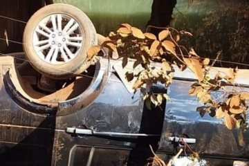 Filhos de Leonardo sofrem grave acidente de carro e cantor se desespera