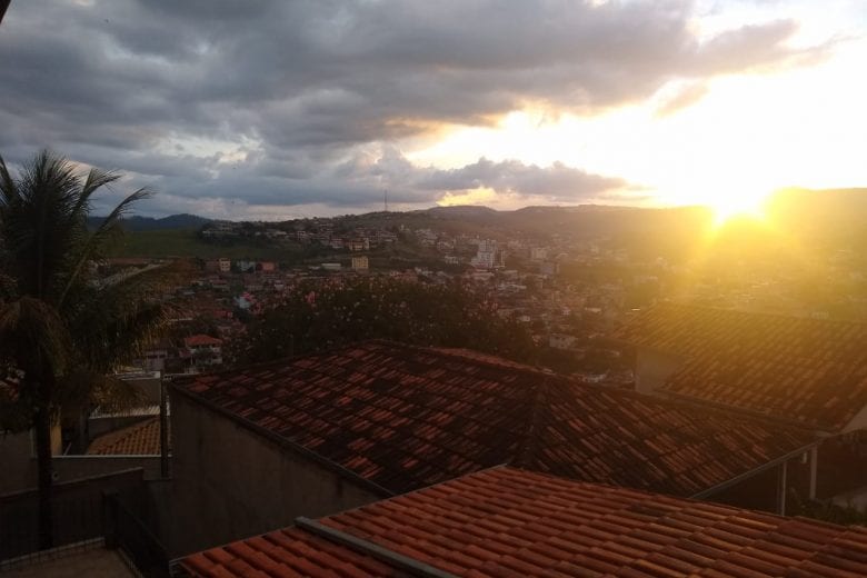 Inmet emite alerta laranja para Minas Gerais nos próximos dias