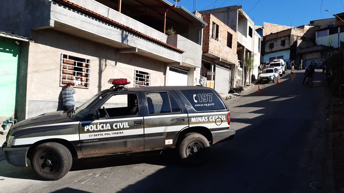 Homem tem casa invadida e é executado a tiros em plena manhã em Itabira