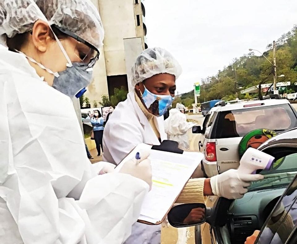 Drive-thru: Monlevade testa 101 pessoas; 24 têm resultado positivo para Covid-19