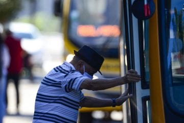 Restrições de mobilidade afetam fortemente população ocupada, diz Ipea