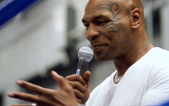 Mike Tyson vai enfrentar Roy Jones Jr em luta de boxe