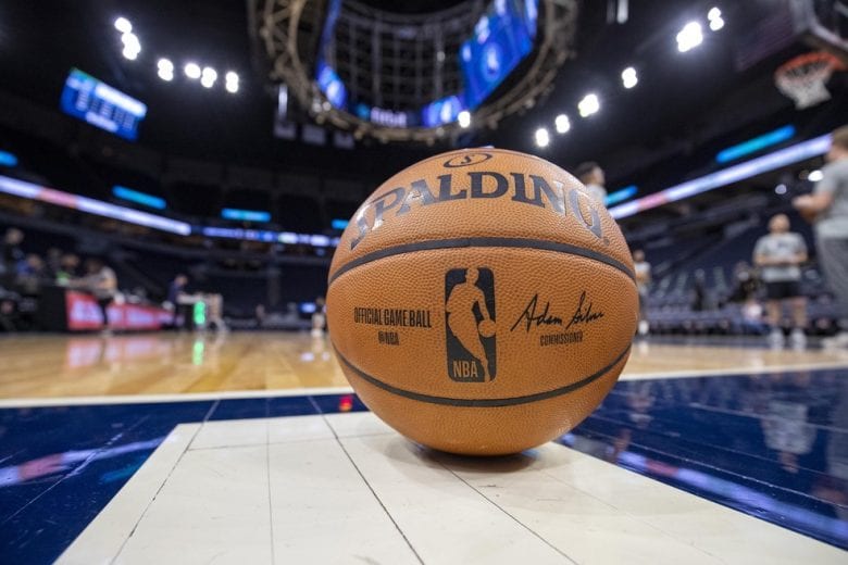 Grizzlies e Heat garantem últimas vagas nos playoffs da NBA