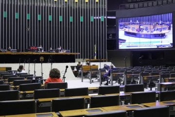 PEC que torna Fundeb permanente deve ser analisada hoje