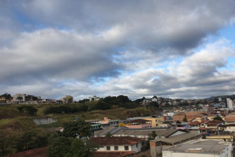 Sem ideia sobre o que conversar com o crush? Mande a previsão do tempo da DeFato!
