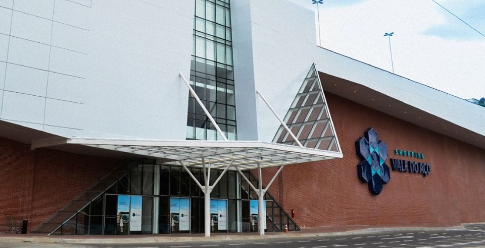 Após cinco meses, shopping de Ipatinga volta a ser aberto