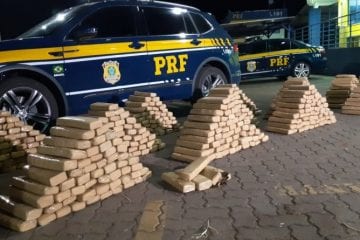 PRF apreende 600 Kg de maconha escondida em micro-ônibus de Prefeitura