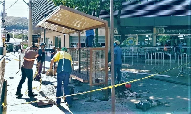 “Ponto da discórdia” retorna para praça em Monlevade