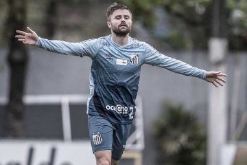 Juíza indefere pedido de Sasha, que segue vinculado ao Santos; Atlético monitora