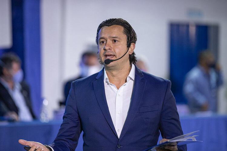 Presidente revela que clube árabe pediu rebaixamento do Cruzeiro à Série C por causa de dívida