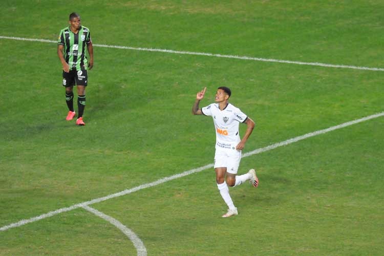Atlético deslancha no segundo tempo, goleia América e enfrenta Tombense na final do Mineiro