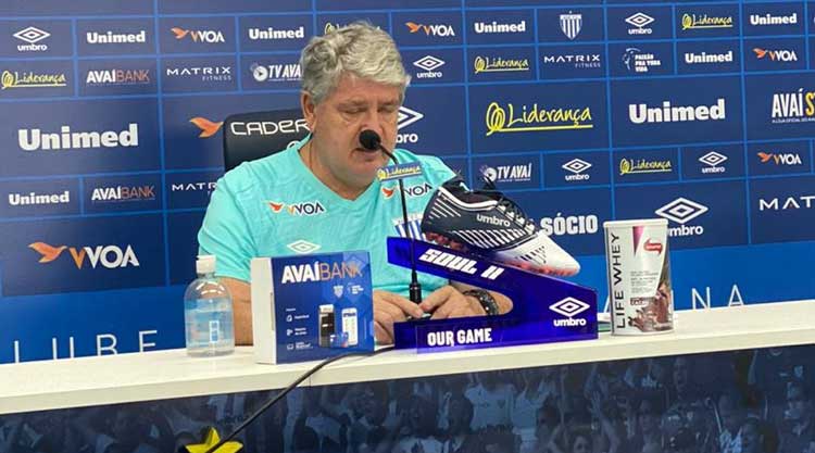 Geninho, novo técnico do Avaí, crava: ‘Cruzeiro não é o maior favorito da Série B’