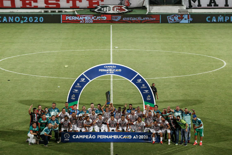 Coluna de Fred  Figueiroa: As duas faces da história