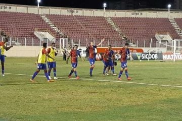 Paraná abre vantagem, mas leva empate do Confiança na estreia na Série B