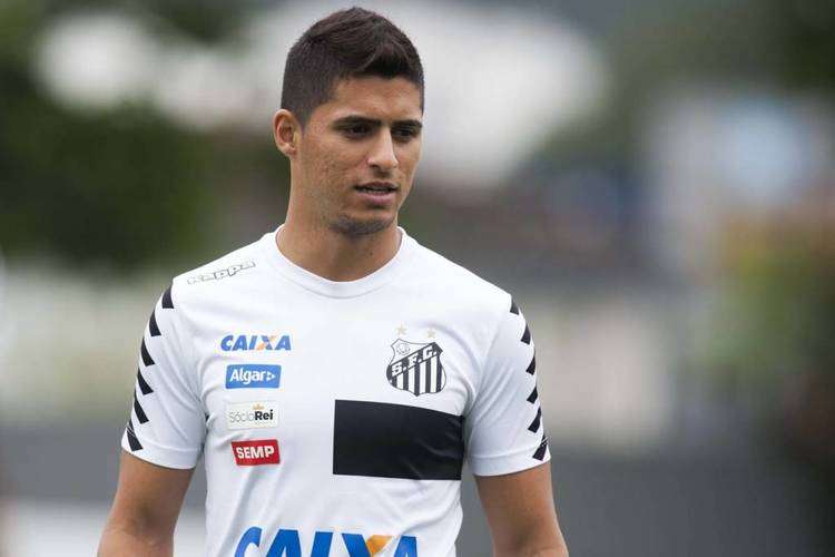 Cruzeiro confirma acordo com Santos por Daniel Guedes e aguarda trâmites burocráticos para fechar contratação