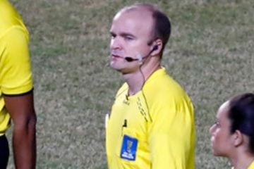 Árbitro ‘cortado’ de jogo do América foi informado de teste positivo para COVID-19 dentro do avião