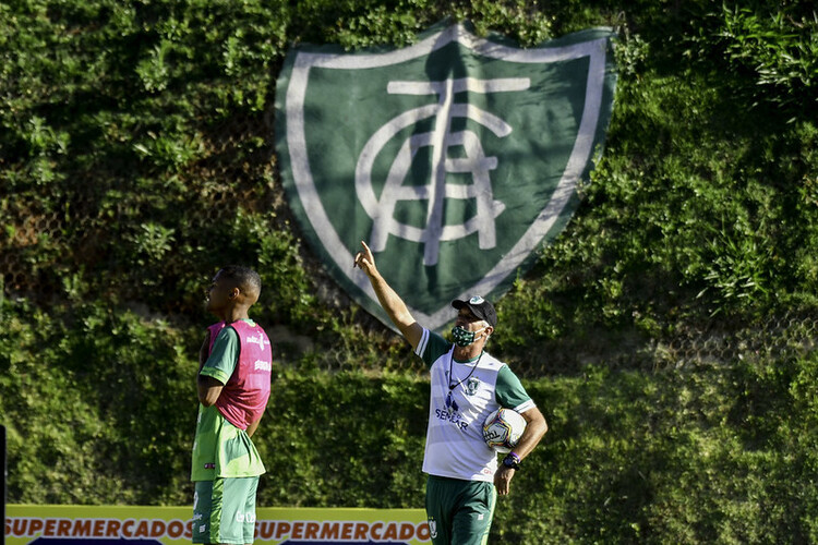América conclui preparação para duelo com Cuiabá; veja provável time