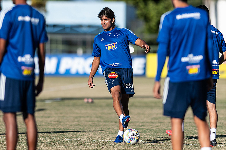 Cruzeiro enfrenta Guarani e busca vitória para zerar pontuação na Série B do Brasileiro