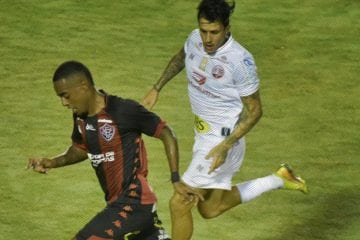 Em jogo pouco inspirado, Náutico empata com o Vitória e segue sem vencer no Brasileiro Série B
