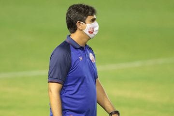 Auxiliar lamenta pouco tempo para treinos, mas vê evolução no Náutico e cobra finalizações