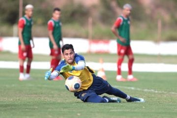Jefferson recebe alta após pancada, mas por precaução está fora do jogo contra o Guarani
