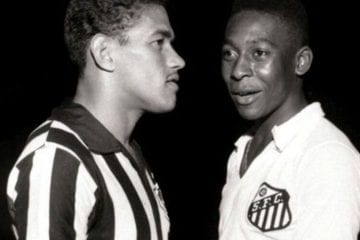 Fifa relembra confronto histórico entre Santos de Pelé e Botafogo de Garrincha na Libertadores