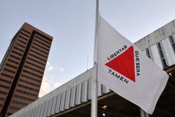 Brasil registra mais de 100 mil mortes por covid-19