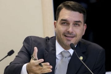 Senador Flávio Bolsonaro testa positivo para covid-19