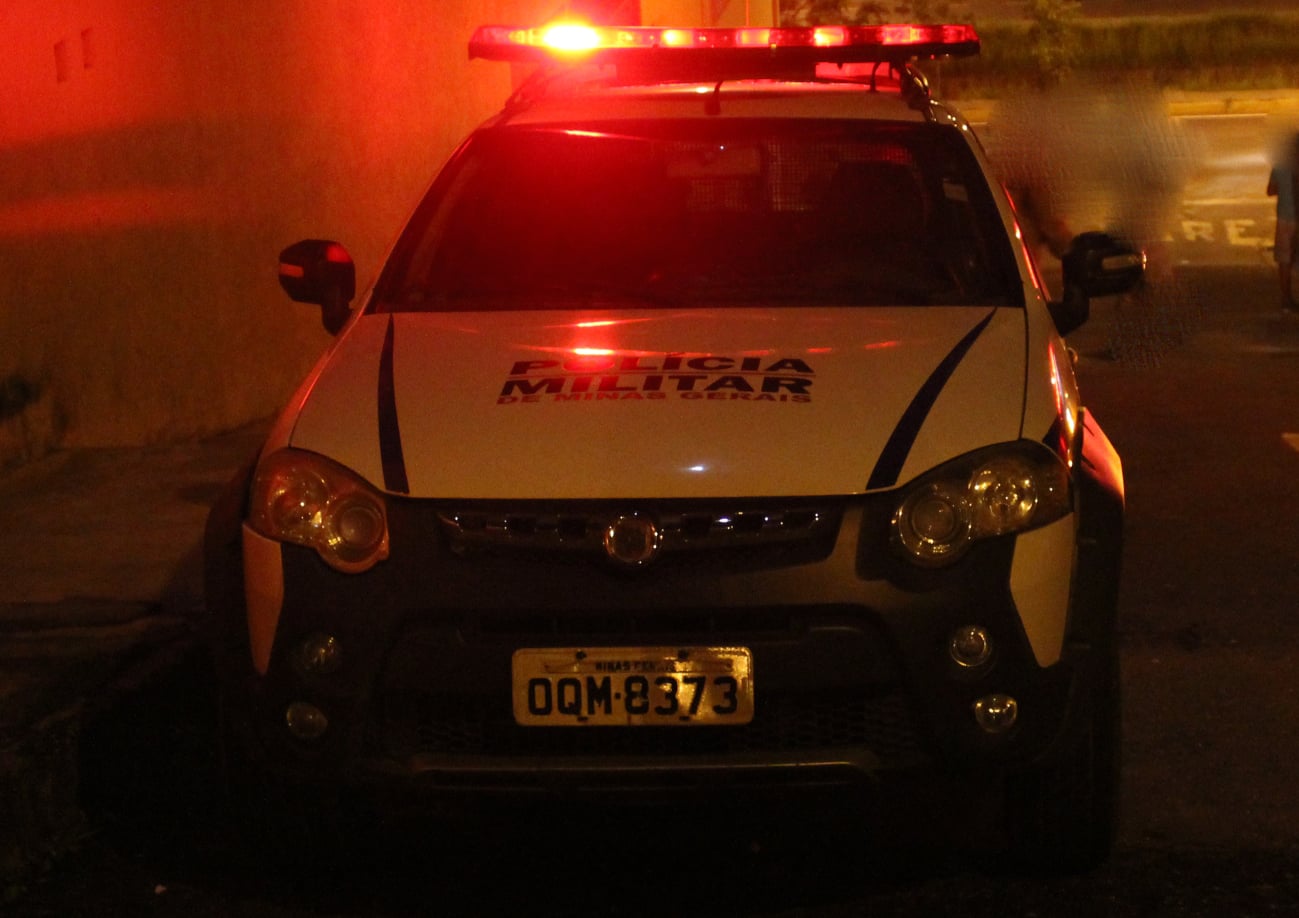 Polícia Militar prende mulher que estava sendo procurada por homicídio