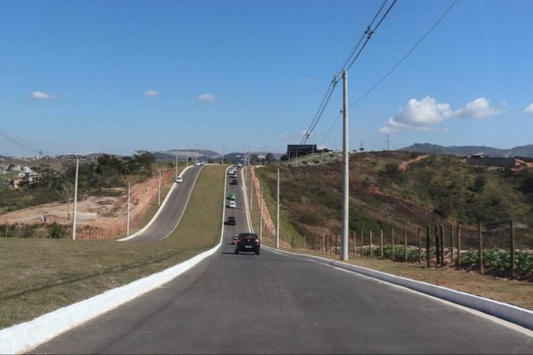 Prefeitura de Itabira entrega segunda etapa da avenida Prefeito Jairo Magalhães, antiga Espigão