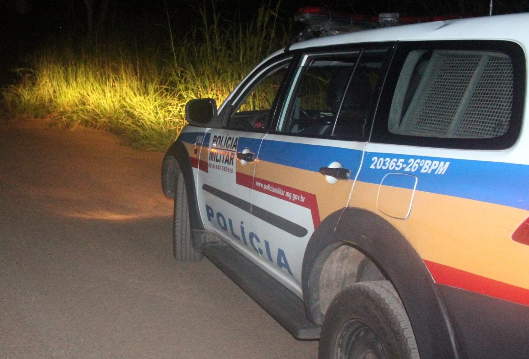 Bandidos ameaçam colocar fogo em caseiro durante assalto na zona rural