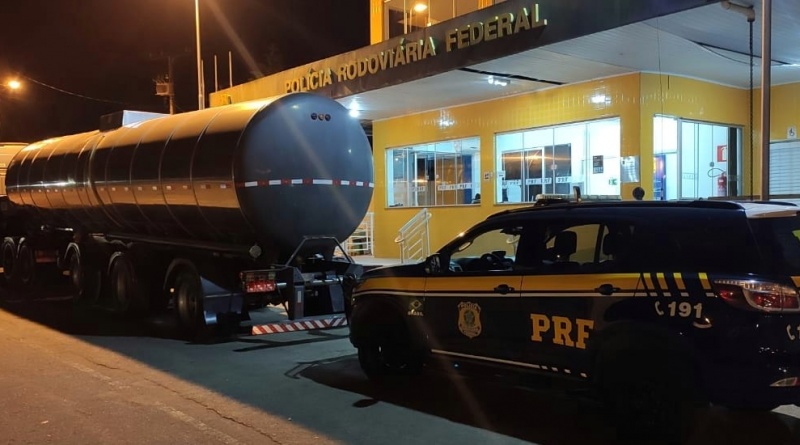 Carreta com chassi adulterado é apreendida pela Polícia Rodoviária Federal em Monlevade