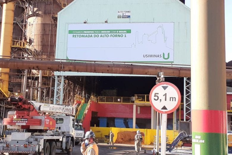Usiminas reativa alto-forno desligado por causa da pandemia