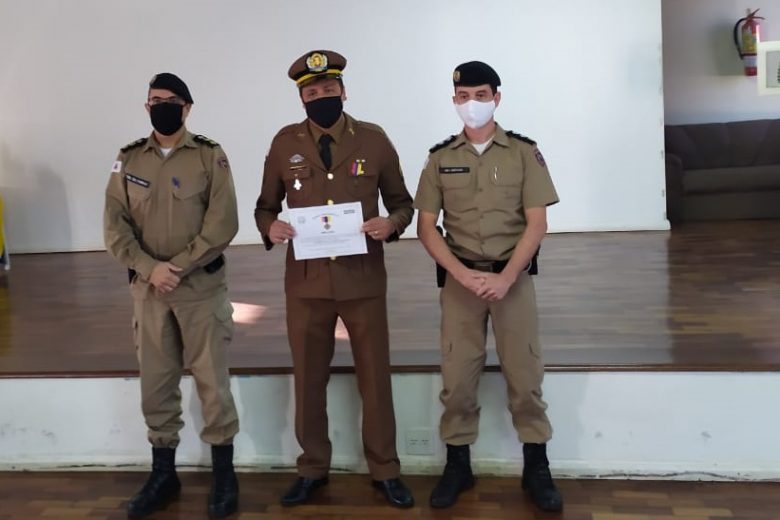 Sargento da PM recebe Medalha de Mérito Profissional em Itabira
