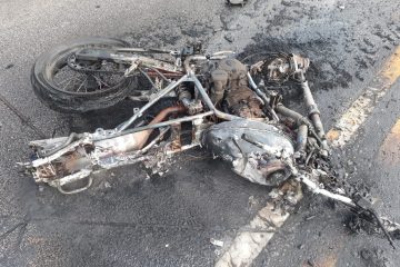 Motociclista morre ao bater de frente com carreta na BR-381 em Ravena