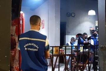 Fiscalização nos bares é intensificada na noite desta sexta-feira
