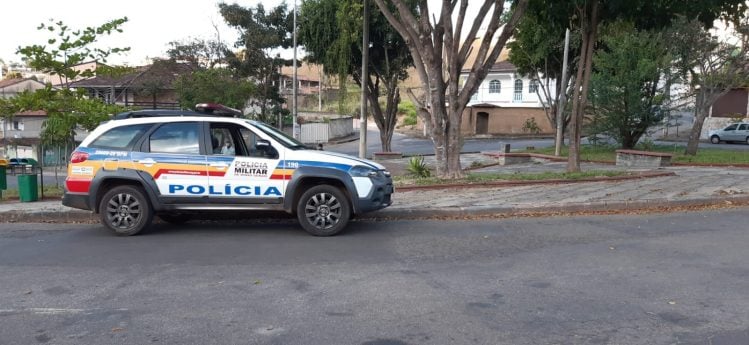 Mulheres são assaltadas em uma praça do bairro Novo Amazonas